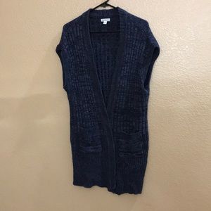 Sleeveless cardigan